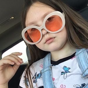 Meet your Posher, Kam